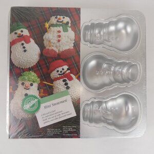 Wilton Mini Snowmen Cake Pan for Six Individual Snowmen 2105-472 NEW Vintage